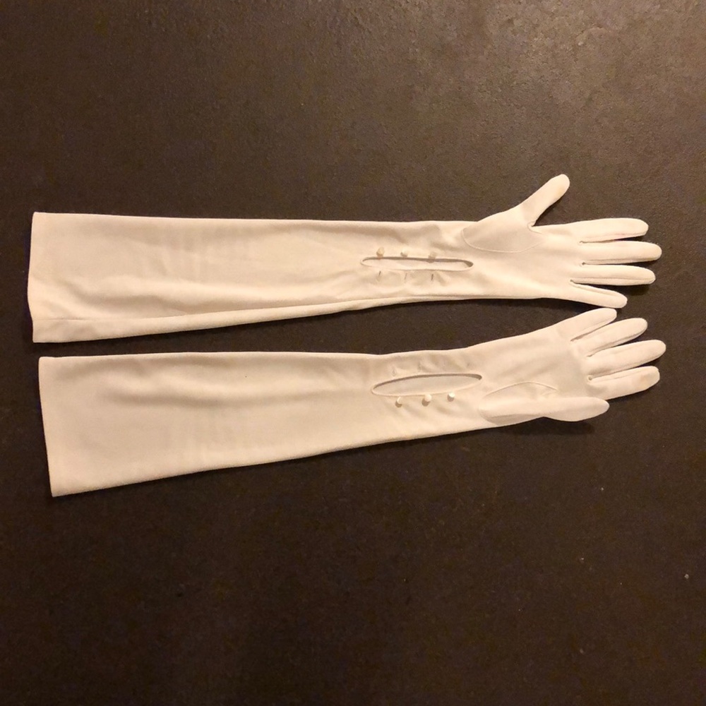 Bicep high white gloves